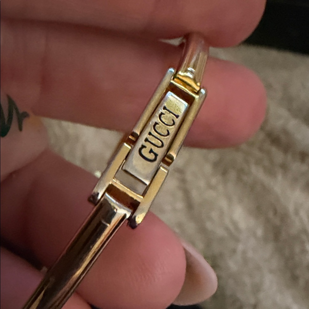 Vintage Gucci Interchangeable Bezel Watch - Picture 10 of 15